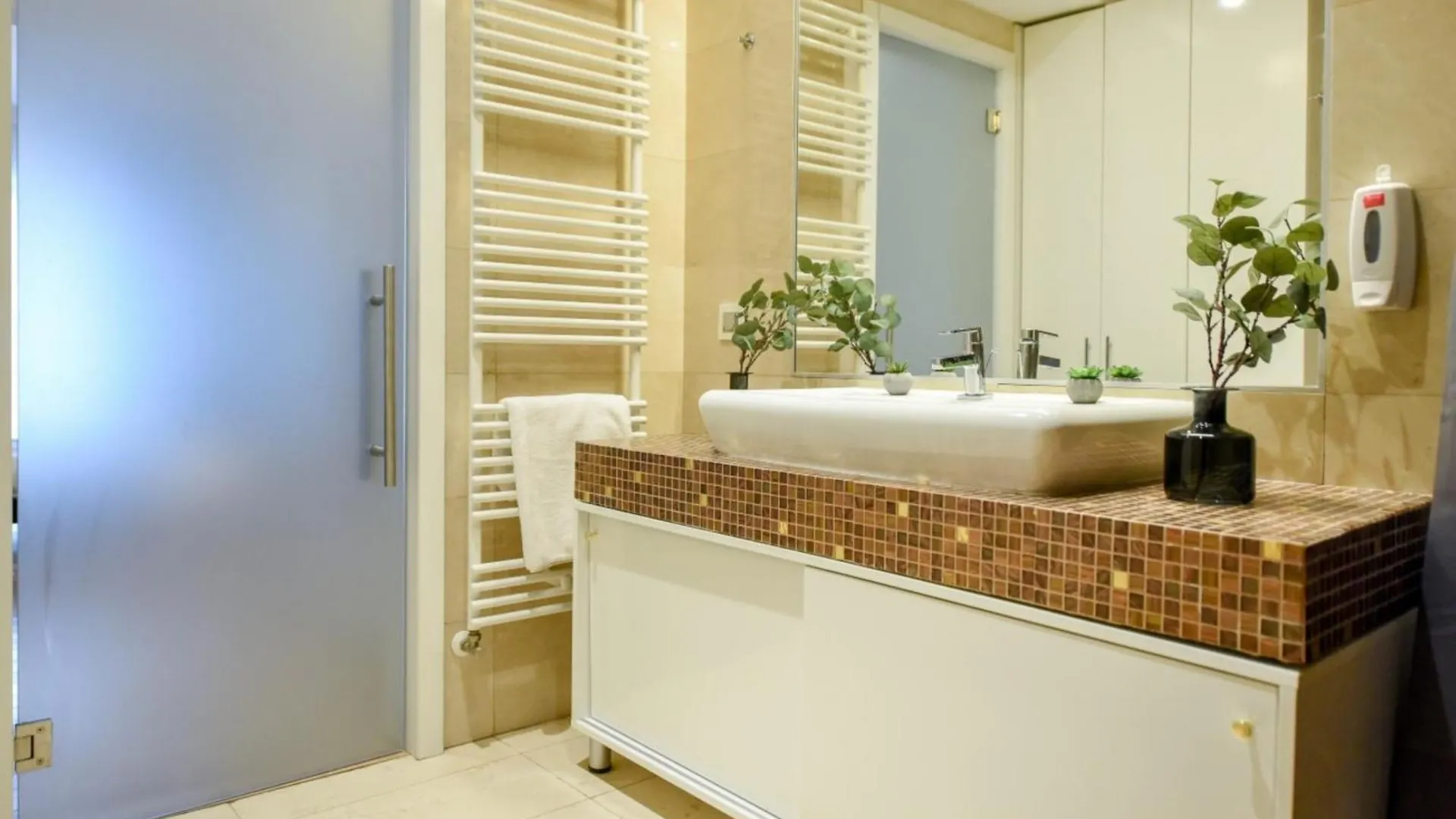 Wonderful Apartments In Prime North Location - Heaven For Extended Stays ブカレスト